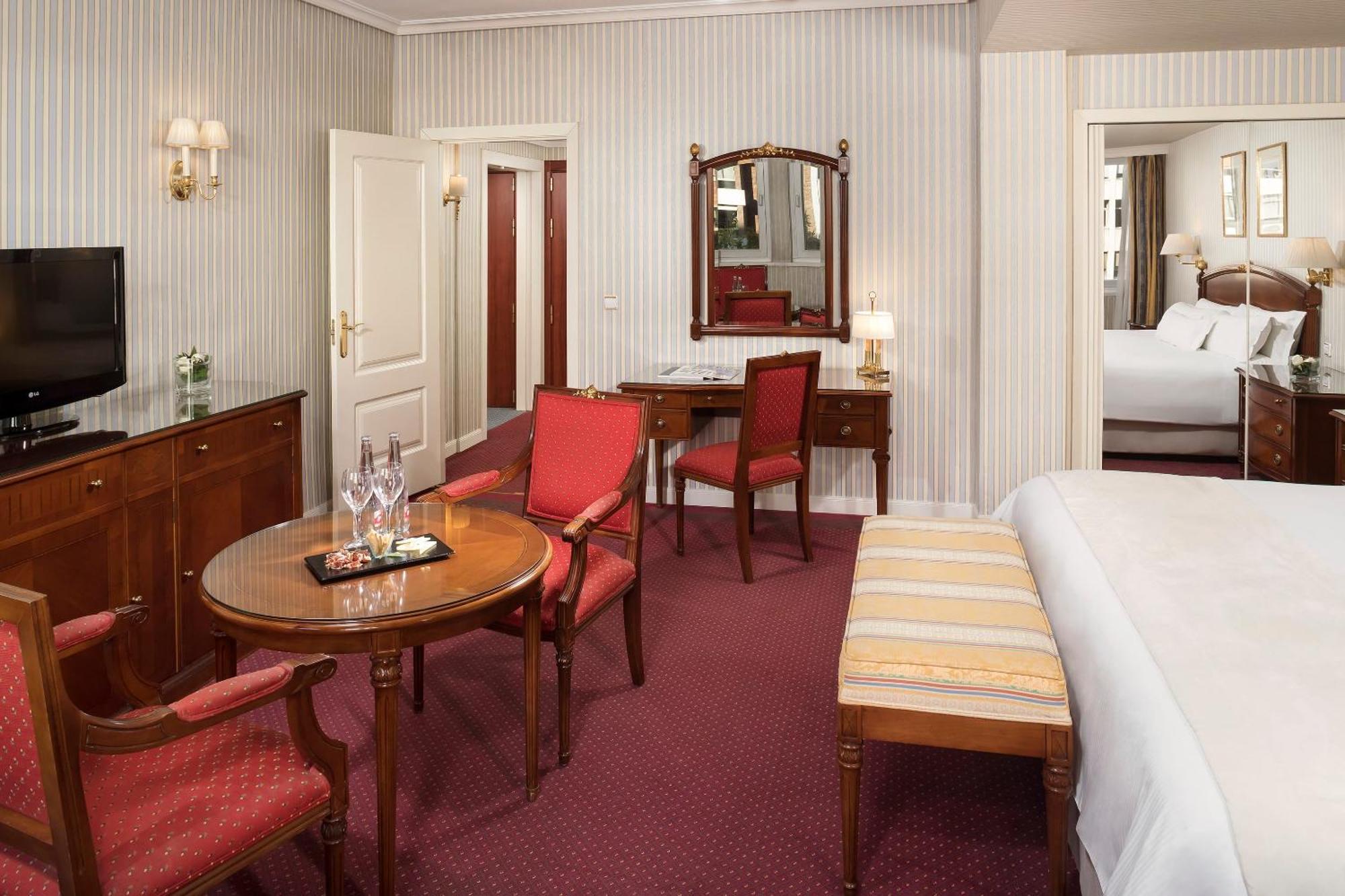 Premium Triple Room,1770836285:JPEG